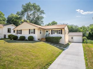 536 28th St, West Des Moines, IA 50265