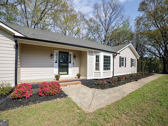 4th image of 160 Kirkwood Dr