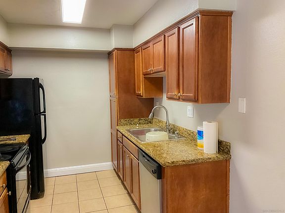 4th image of 4127 38th St Unit 12