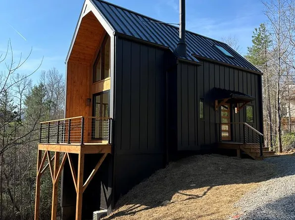 106 Brannon Ridge Rd, Young Harris, GA 30582