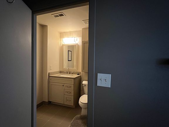 4th image of 800 Peachtree St NE APT 8217
