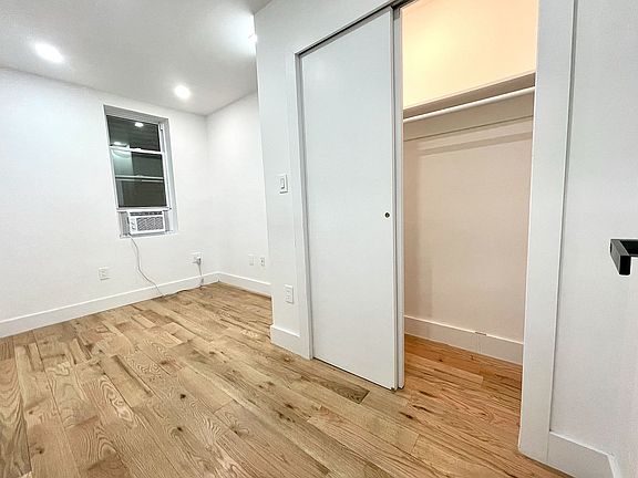 3rd image of 103 Saint Marks Pl APT 4C