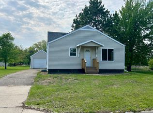 609 4th St NW, Wadena, MN 56482