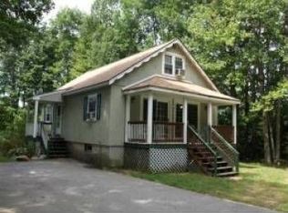 24 Mountain Rd, Raymond, NH 03077