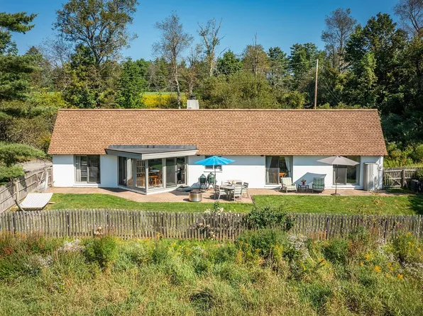 3452 VT Route 100, Londonderry, VT 05155
