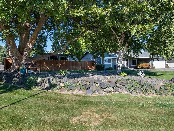 3rd image of 3606 S Underwood St
