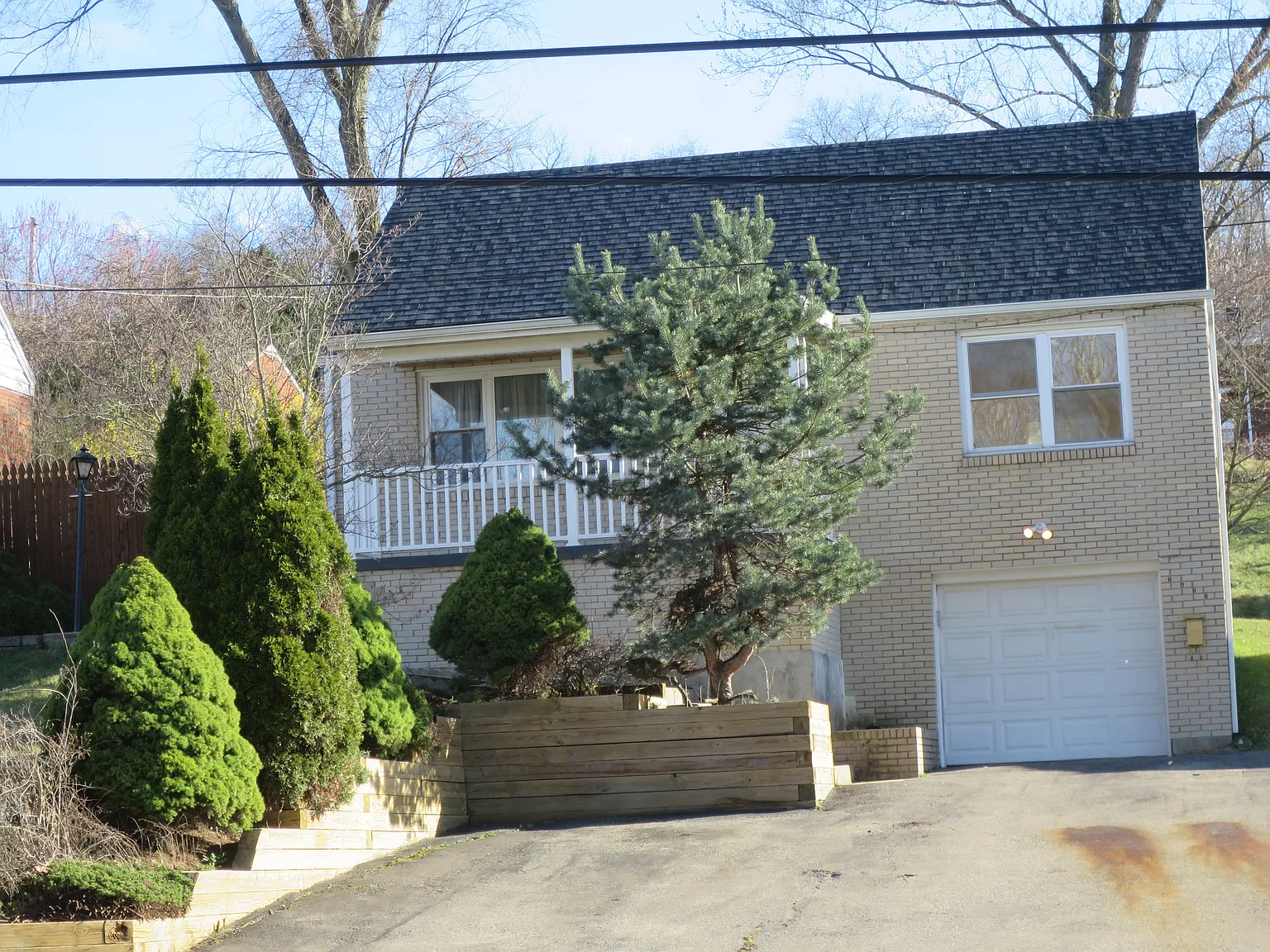 1416 Worthington Ave photo 1