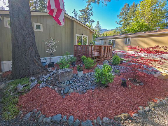 2nd image of 537 Thompson Creek Rd Unit 16