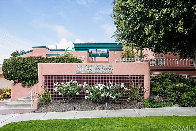 1st image of 24518 Park St