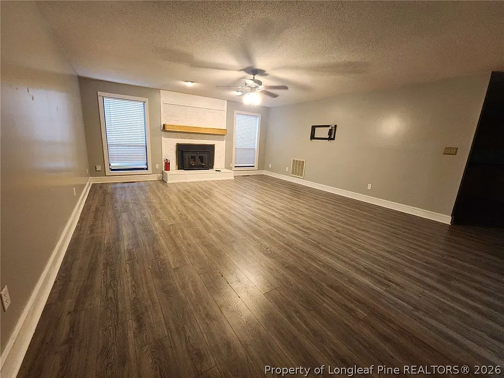 3 bed, 2.0 bath, 2031 sqft, $2,000 — Photo 4