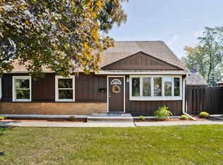 3221 Springdale Ave, Glenview, IL 60025