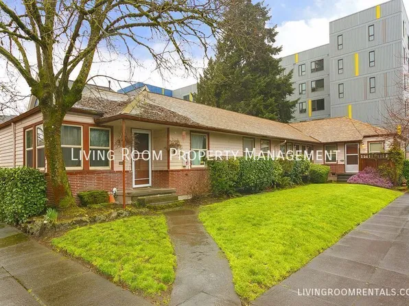1410 N Webster St APT 3, Portland, OR 97217