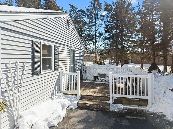 4th image of 5 Reservation Rd