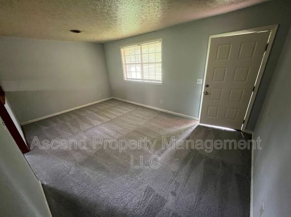 100 Sherry Ln UNIT 1