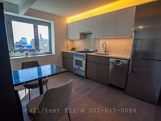 Rented by Arwell Realty | media 7