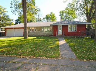 418 N Park St, Watertown, SD 57201