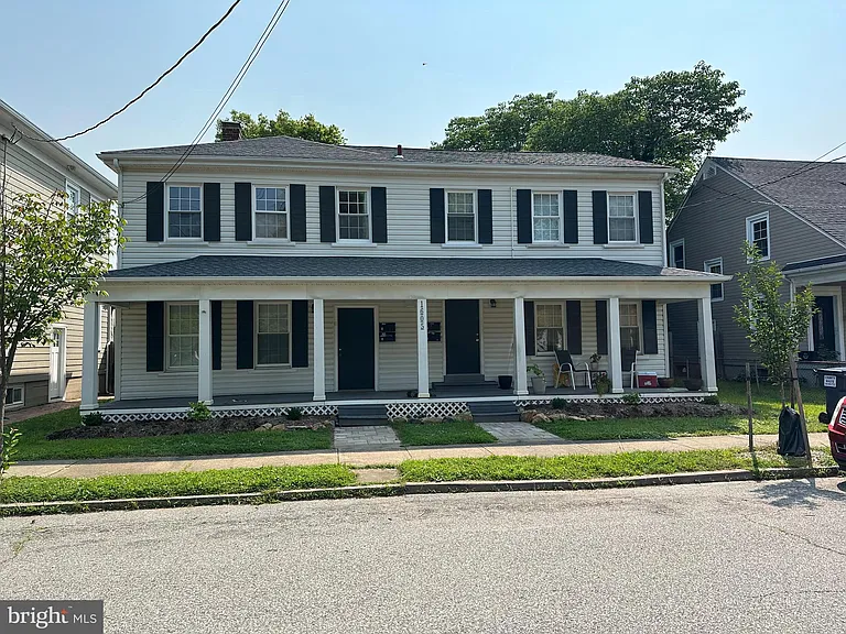 1605 Charles St #B — Photo 1