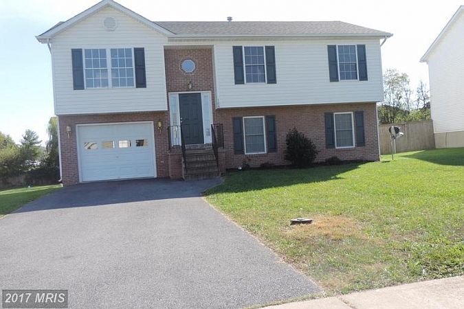 1st image of 104 Nature Dr