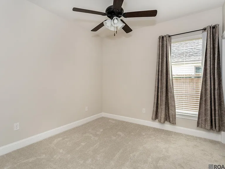 6356 Lake Edge Dr — Photo 12