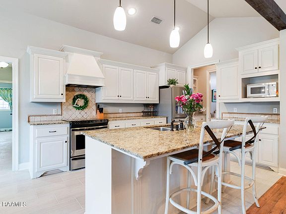 5th image of 101 Southlake Cir