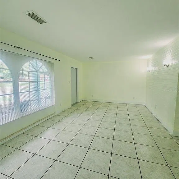 2023 Gold Ave — Photo 10