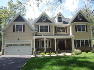 39 Bell Dr, Westfield, NJ 07090