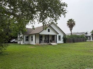703 N HIGH ST, Uvalde, TX 78801
