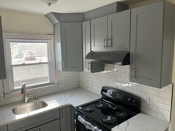 2nd image of 531 Cary Ave #1