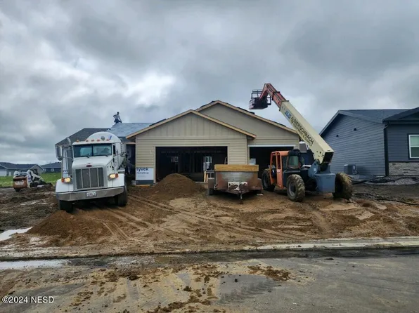 1818 5th St NW, Watertown, SD 57201