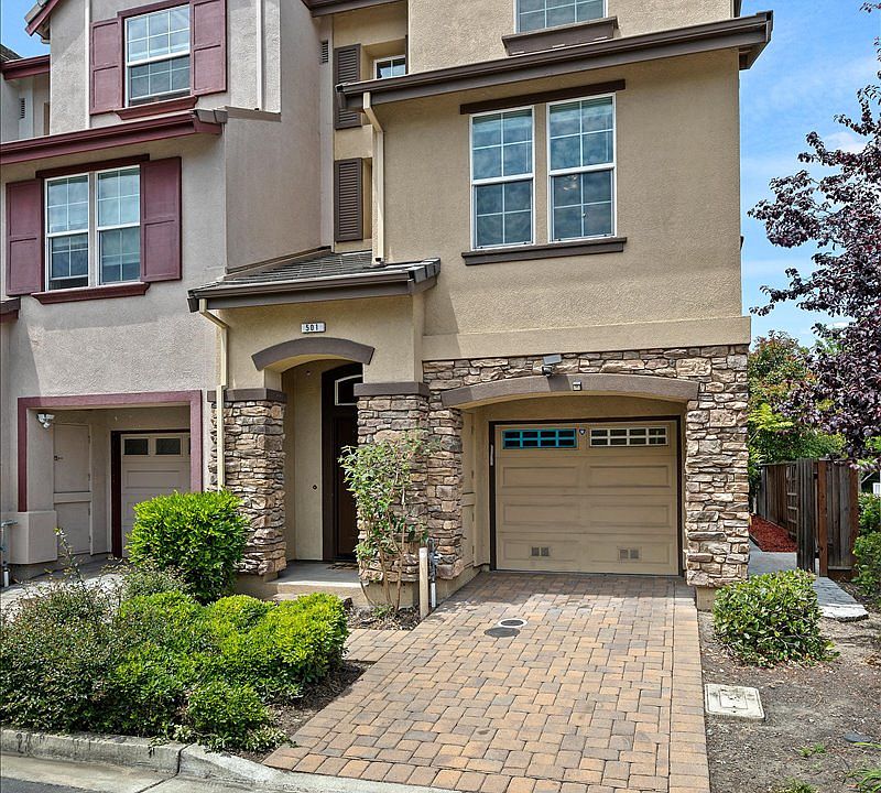 1st image of 501 Sugar Maple Ln