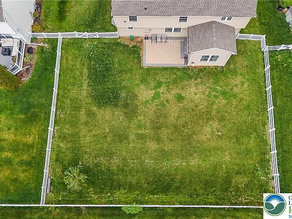 3rd image of 8595 Pathfinder Rd