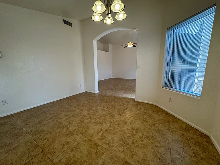 7815 S Wild Primrose Ave — Photo 26