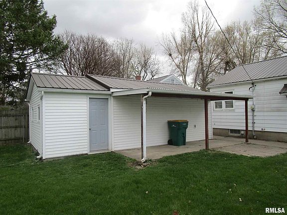 4th image of 1785 Clay Dr
