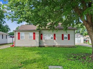 309 N 1st St, Fisher, IL 61843