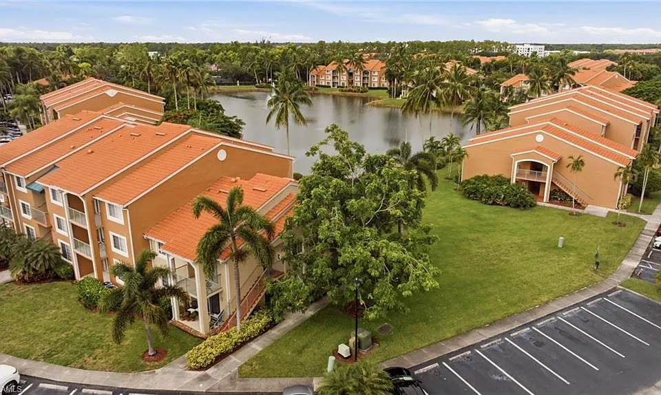 1265 Wildwood Lakes Blvd #207