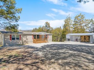 142 Branam Rd, Jacksboro, TN 37757