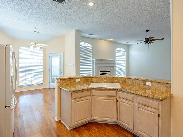1304 Pagewynne Dr — Photo 28