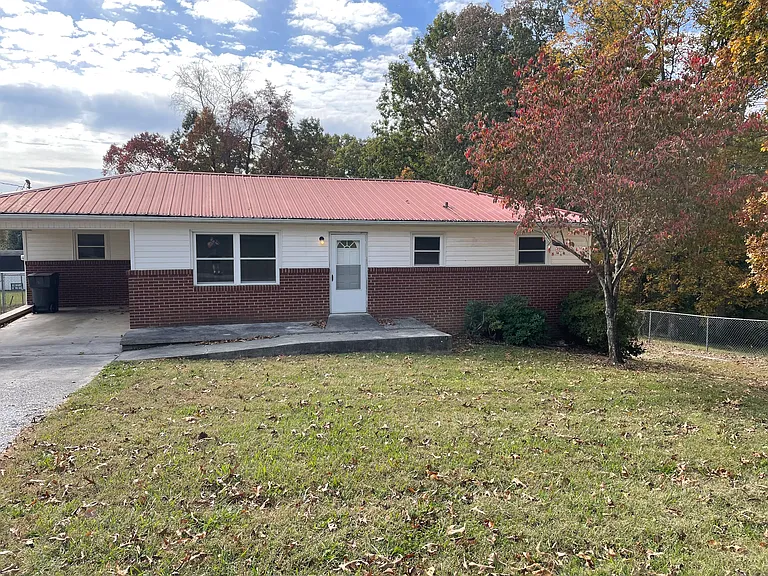 Broyles Ln — Photo 1