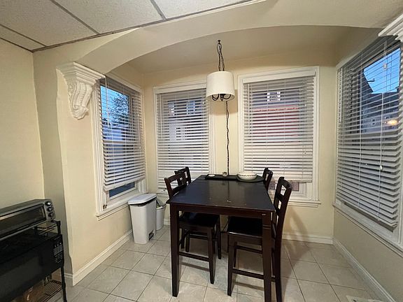 5th image of 182 Green Ln Unit 2F