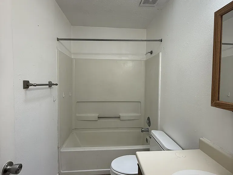 1140 SE Elm Ct — Photo 10