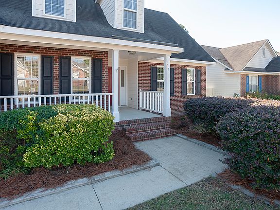 2nd image of 617 Connaly Dr