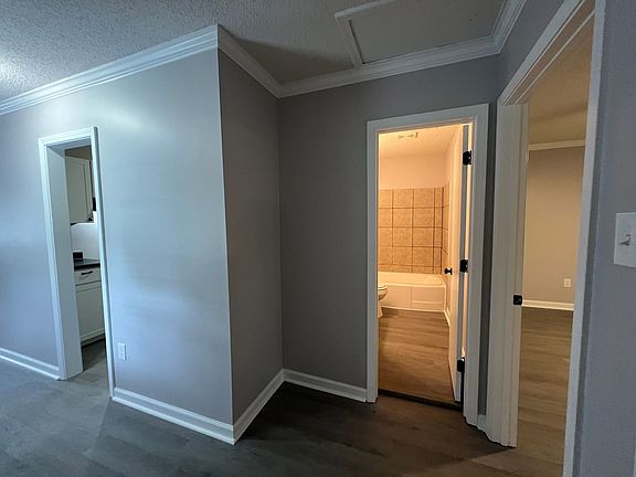 3rd image of 3604 Holland Dr