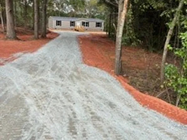 2 Old School House Rd, Liberty, SC 29657