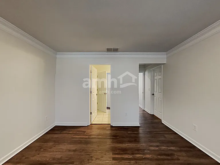 979 Park Knoll Ct — Photo 18