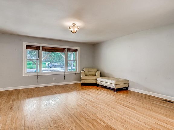 5th image of 1290 S Lawler Ave