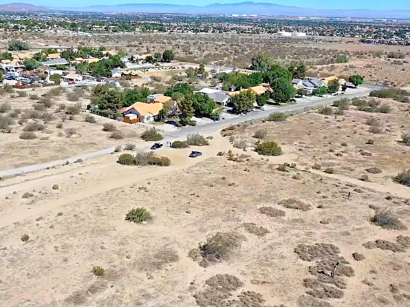 Vic Ave E #T12, Palmdale, CA 93591
