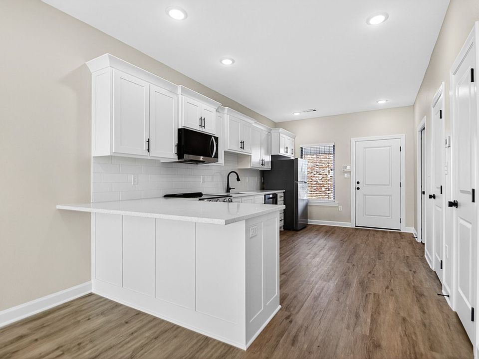 1st image of 800 N Olive St #F