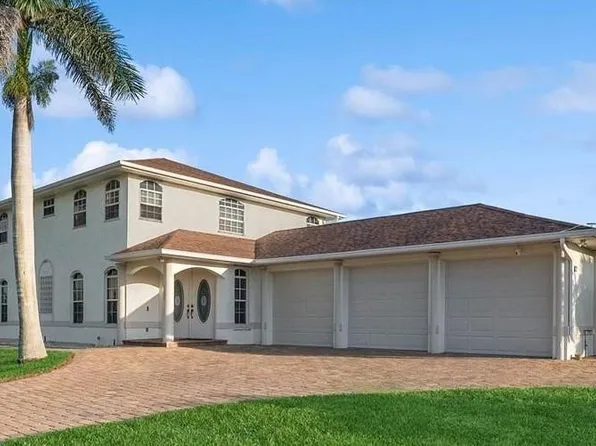 10082 VANDERBILT DR, NAPLES, FL 34108
