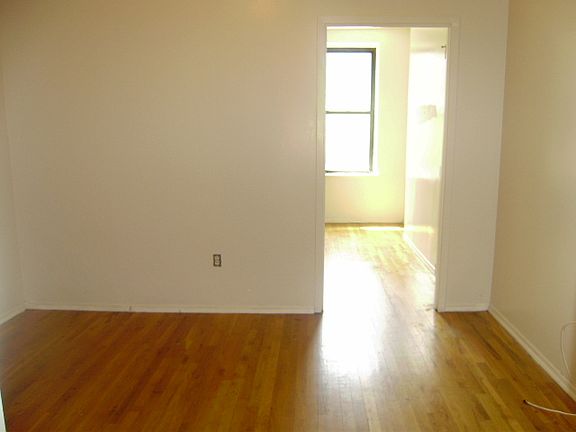 3rd image of 309 E 110th St APT 3