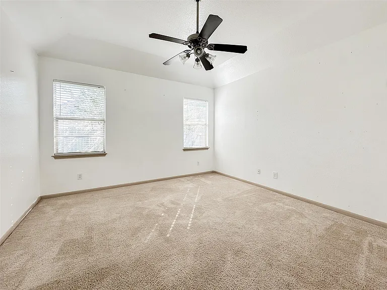 20319 Little Wing Dr — Photo 29
